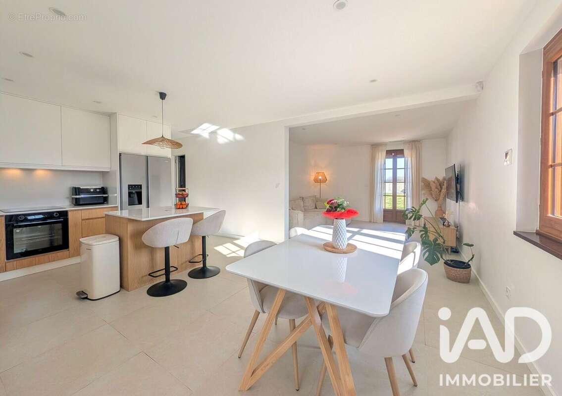 Maison 130 m² à Pujols-Sur-Ciron  - photo 4