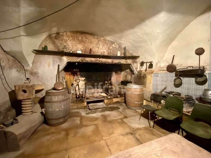 Dpt Gard (30), à vendre dans le Gard, propriété viticole en AOP Côtes du Rhône sur 25 hectares avec Château du XVème siècle - photo 24