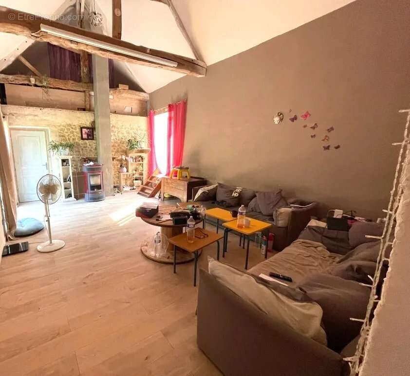 Maison à MONTCHEVREL