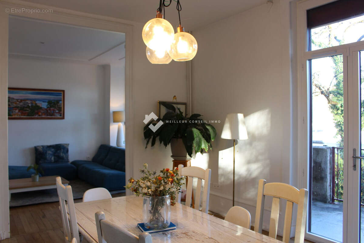 Maison 220 m² à Lancrans  - photo 7