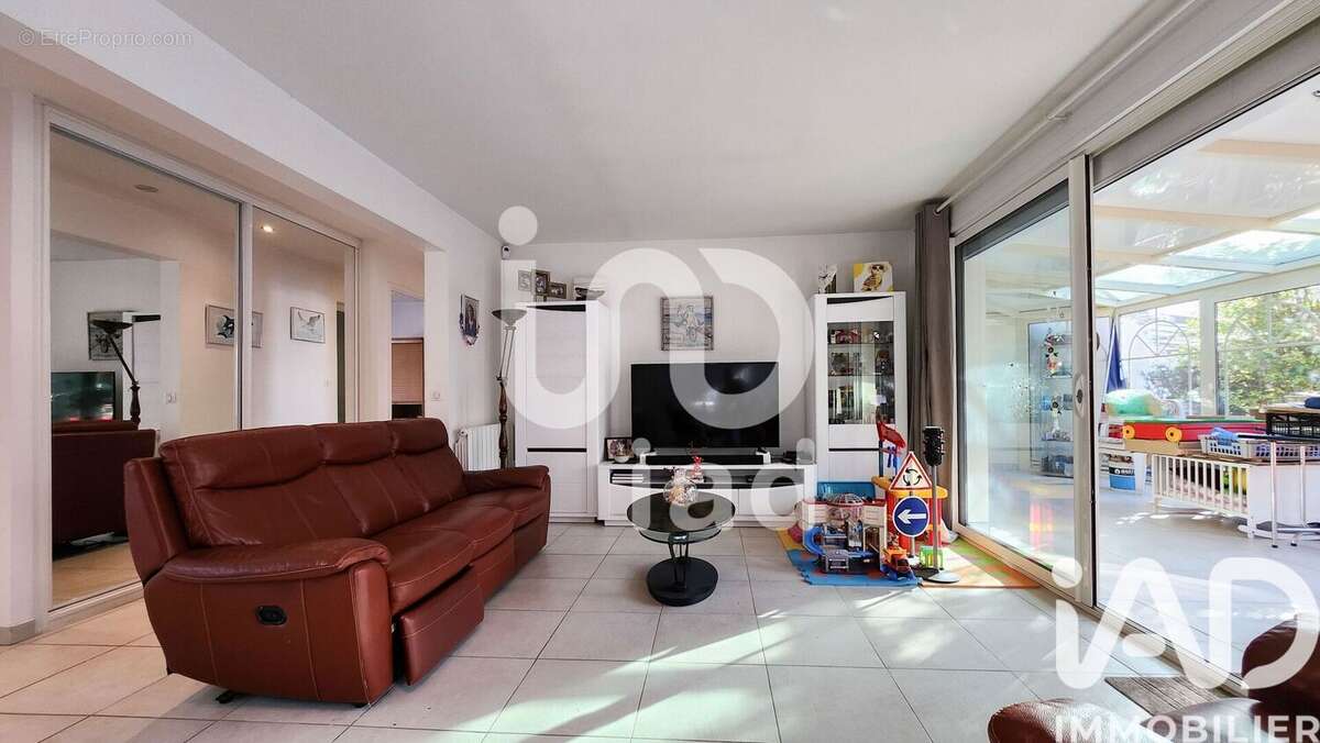 Photo 2 - Maison à LA QUEUE-EN-BRIE