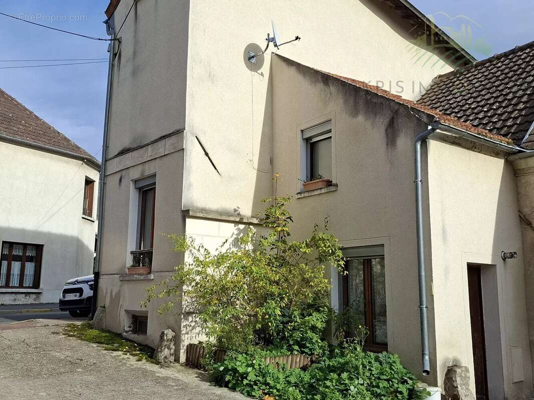 Maison à CROUY-SUR-OURCQ