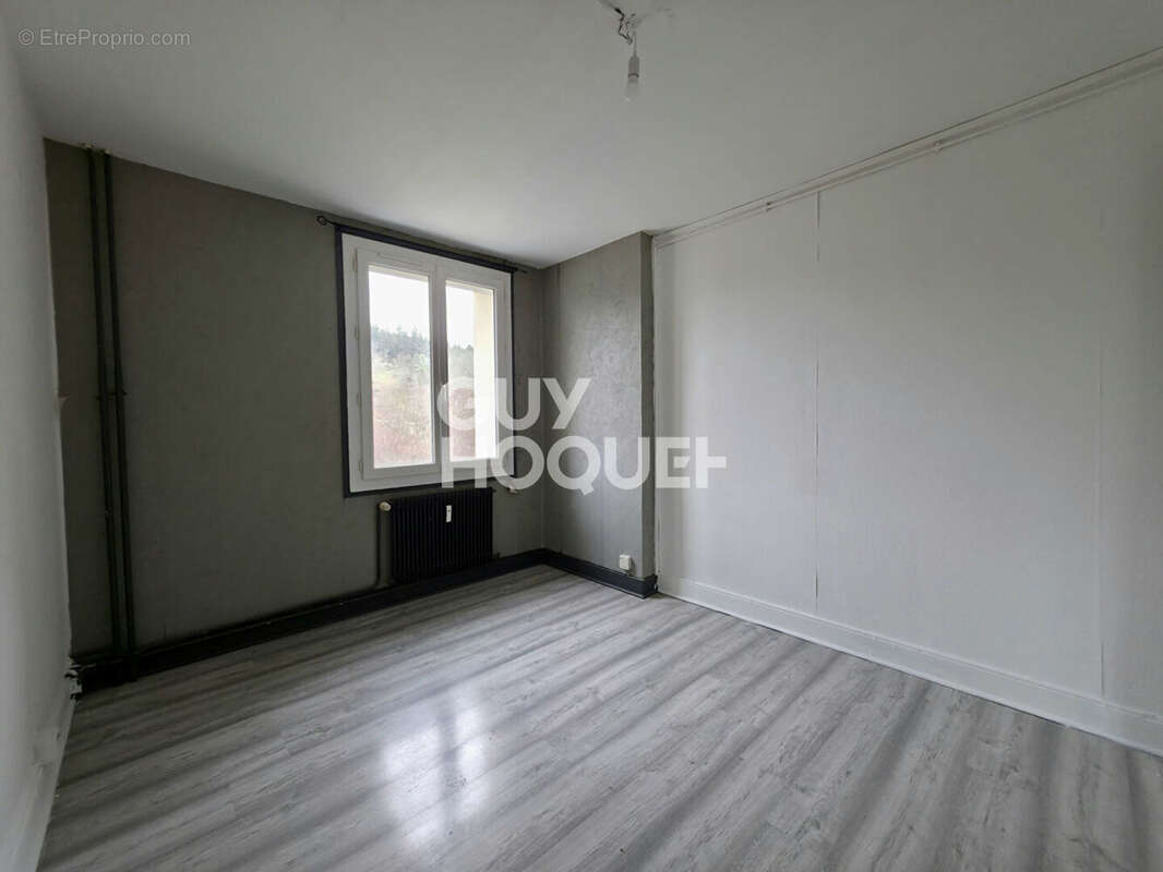 Appartement à SAIL-SOUS-COUZAN