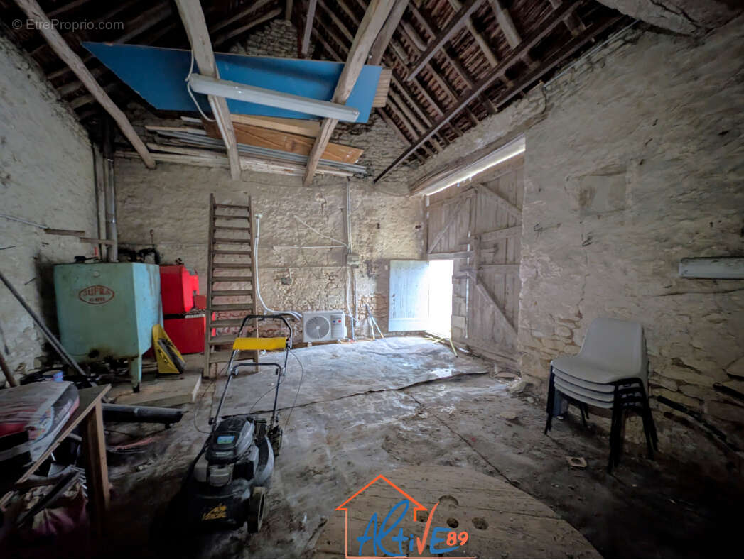 Maison à FLEURY-LA-VALLEE