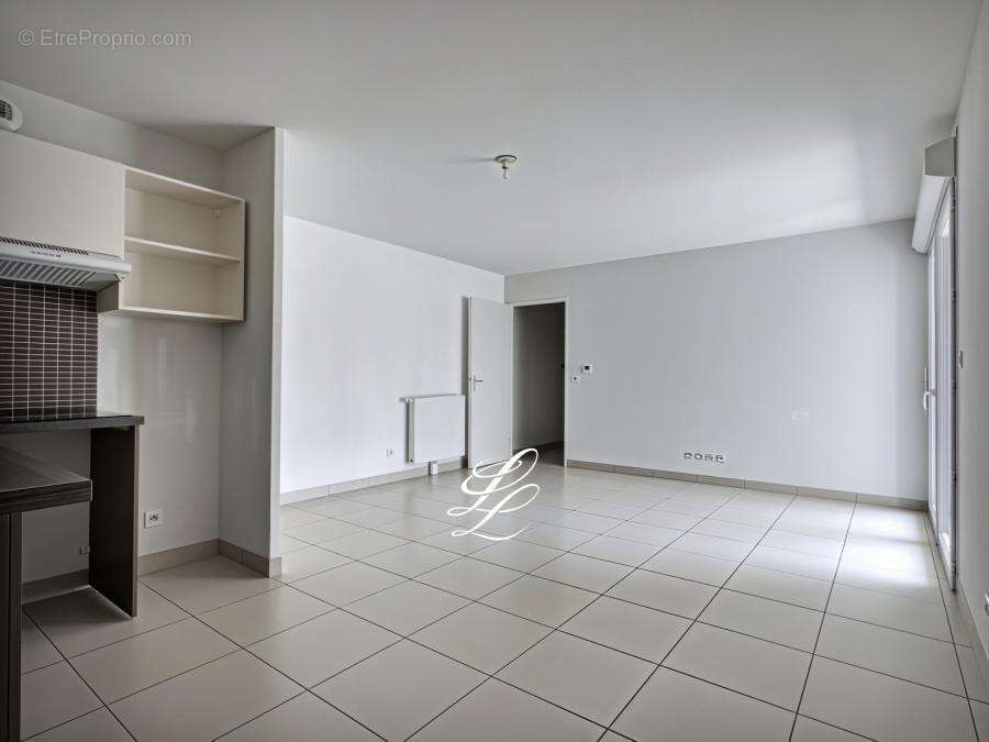 Appartement 64 m² à Joue-Les-Tours  - photo 509