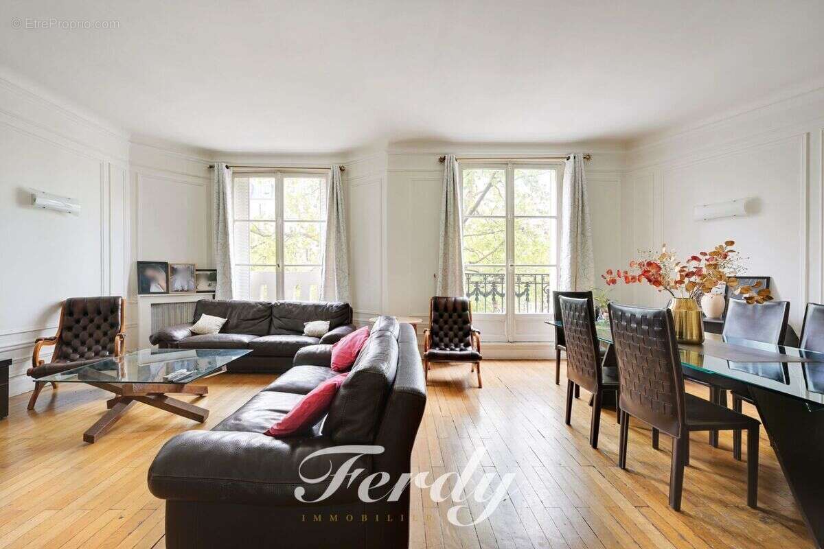 Appartement à PARIS-12E