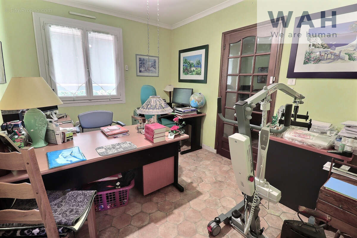 vente  Maison  Saint-Gilles (30800)  - photo 7
