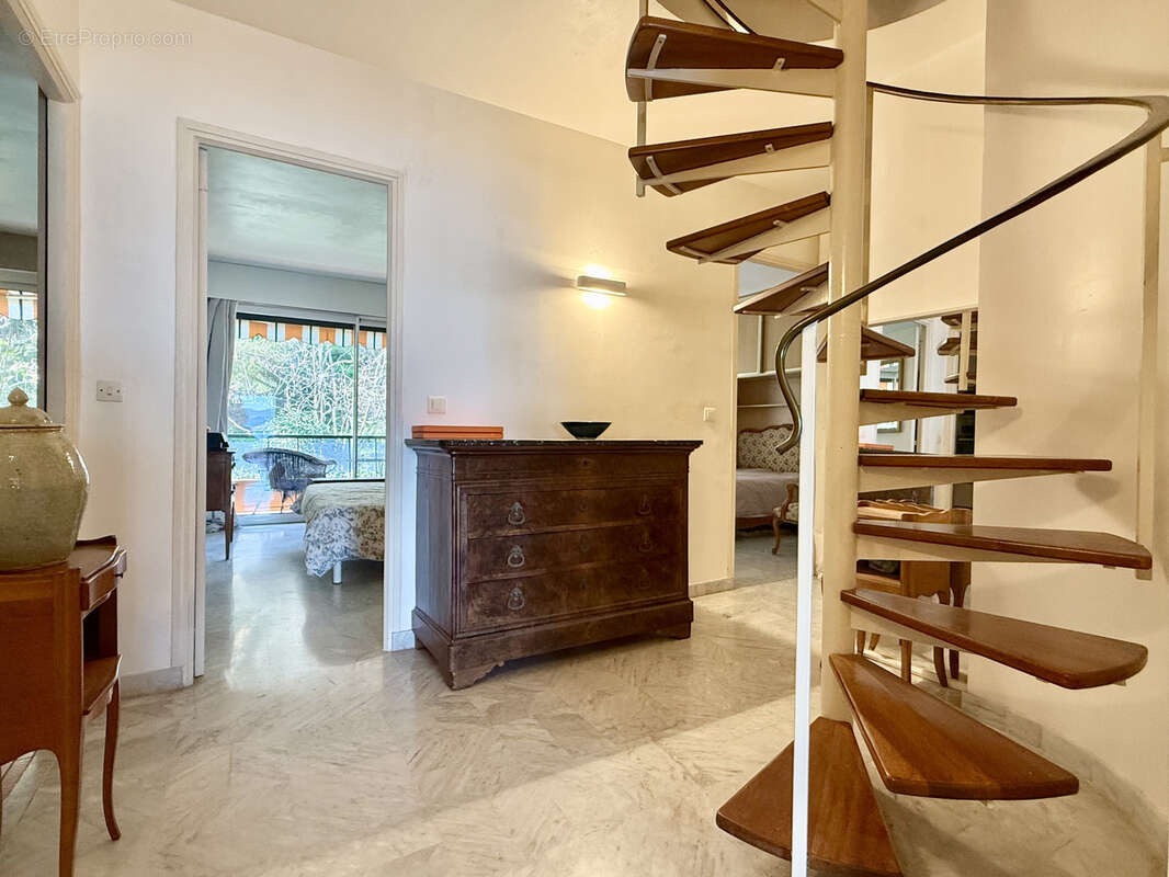Appartement à ROQUEBRUNE-CAP-MARTIN