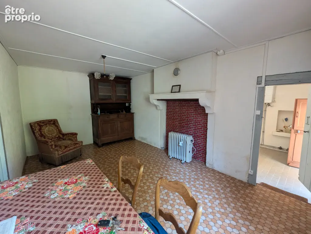 Cottage en forêt de Tronçais avec grange attenante  et autre terrain. - photo 5