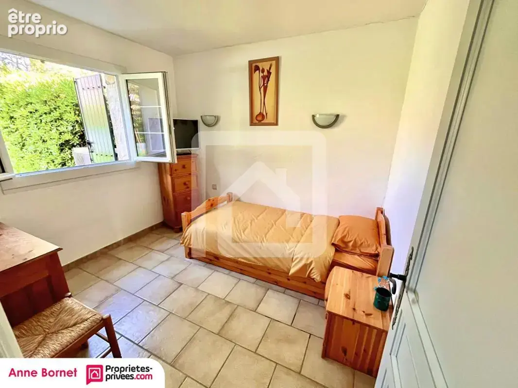 Villa individuelle 6 pièces 148 m2 avec jardin arboré, terrasse et cave - photo 17