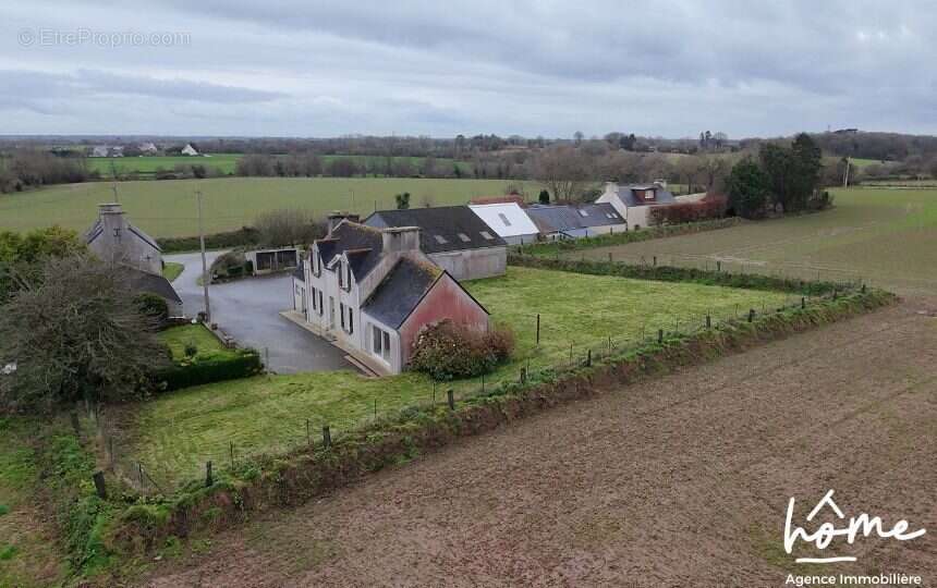 Maison à PLOUDANIEL