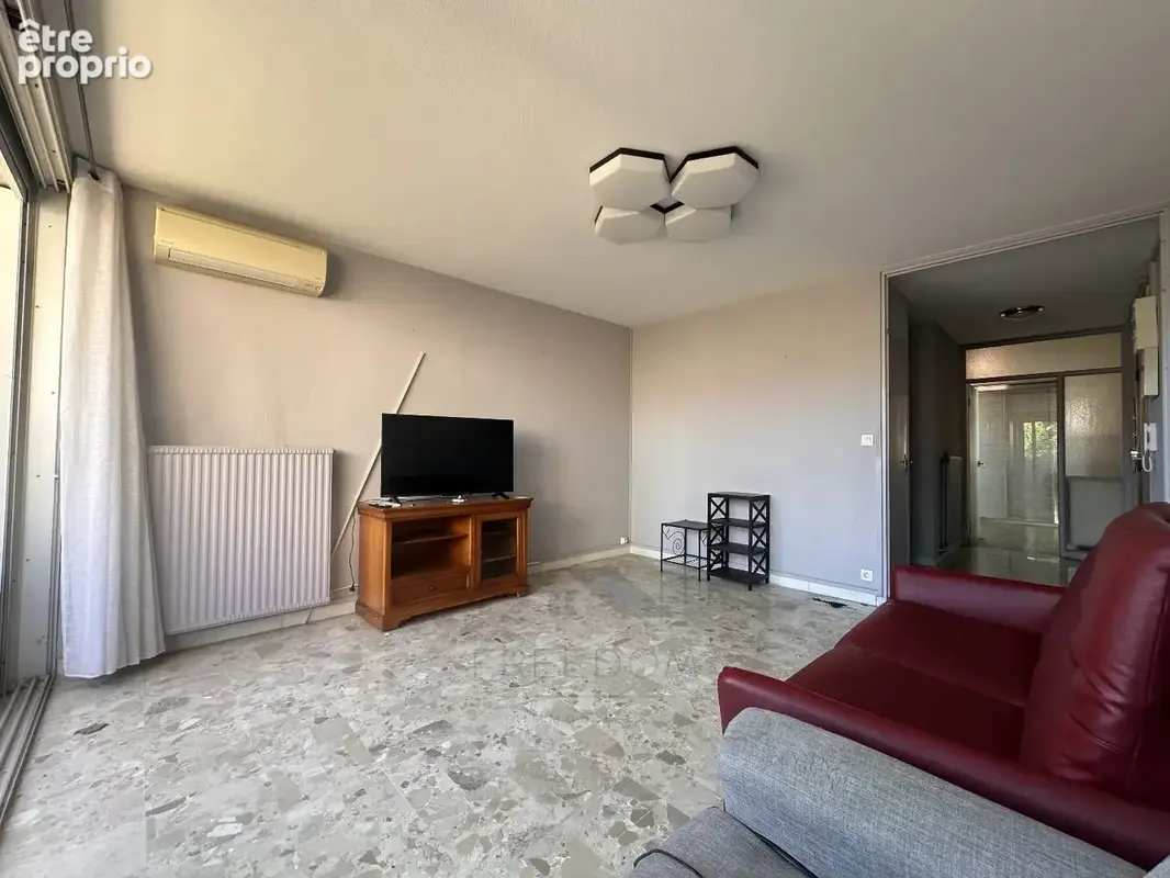 Joli appartement de type 3 traversant - garage - cave - a raffraichir - photo 2