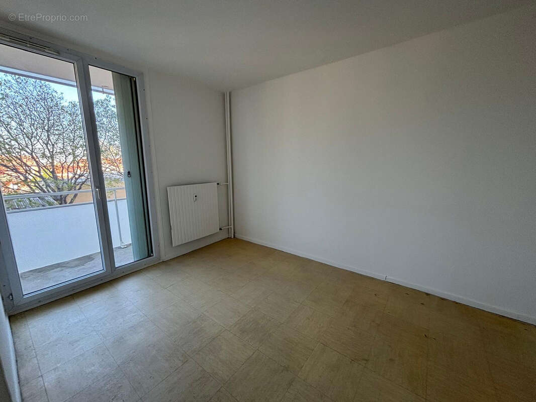Appartement à PORT-DE-BOUC