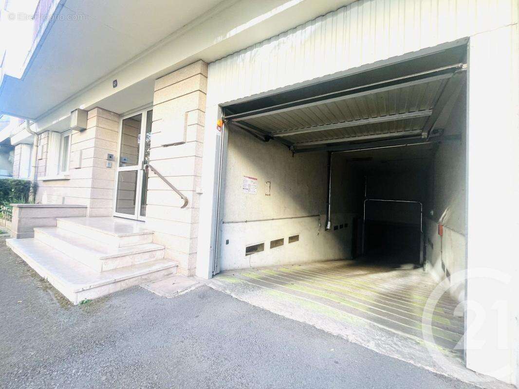 Parking à LIMOGES