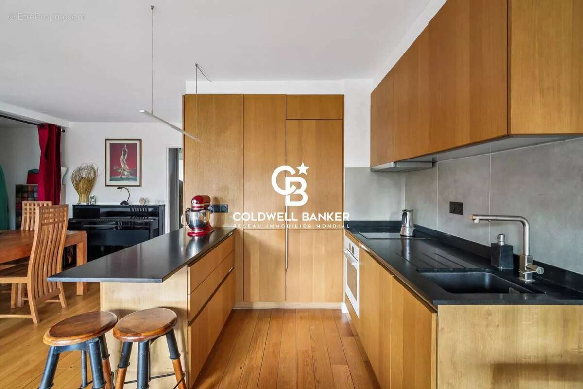 Appartement à PARIS-19E