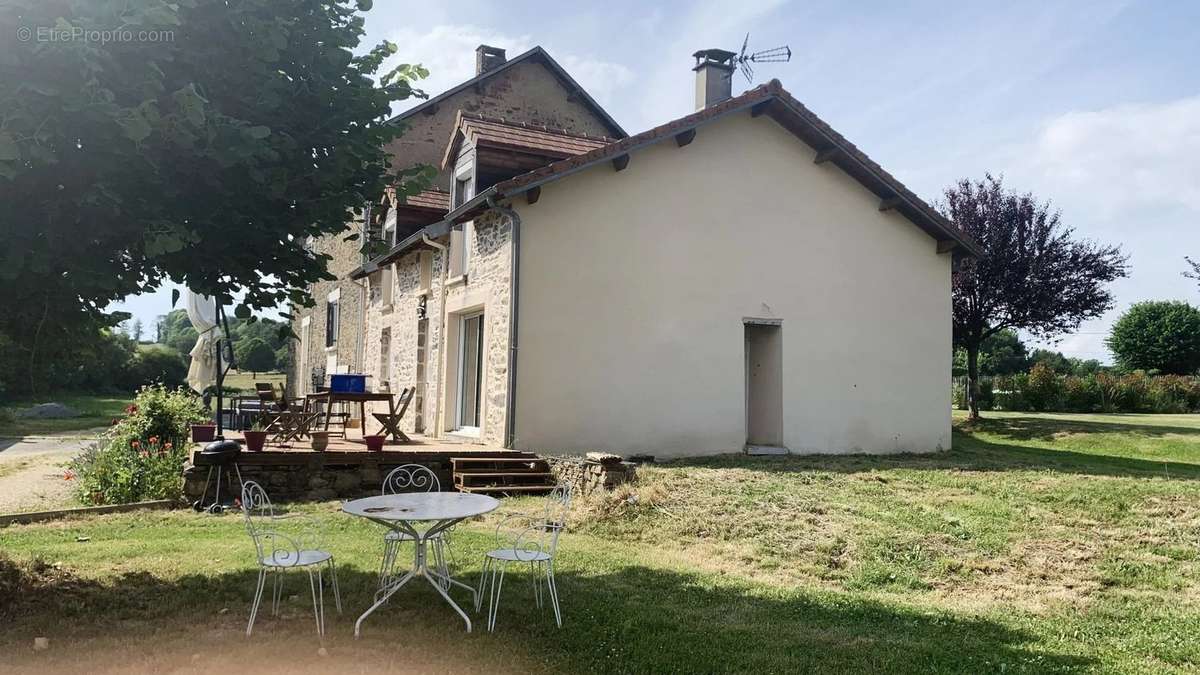 Maison à BUSSIERE-GALANT