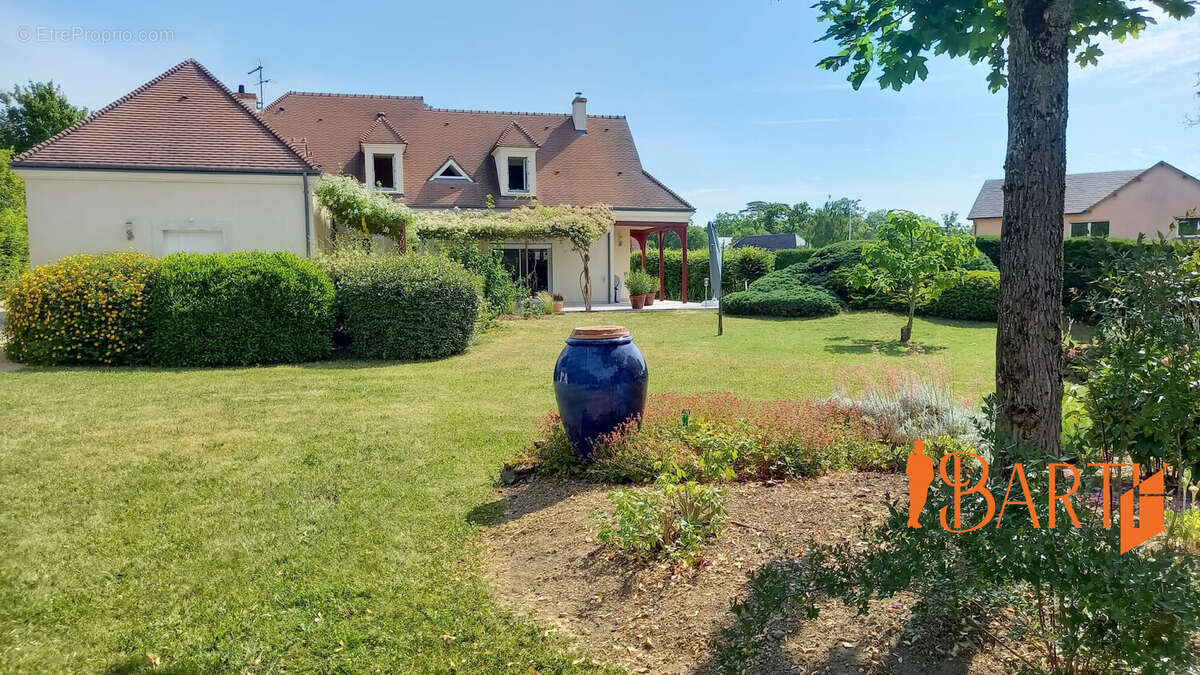 Maison à SAINT-DOULCHARD