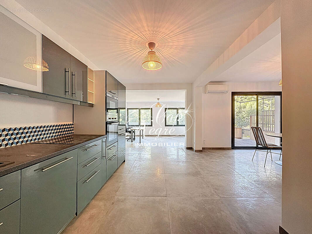 Appartement à LE LAVANDOU