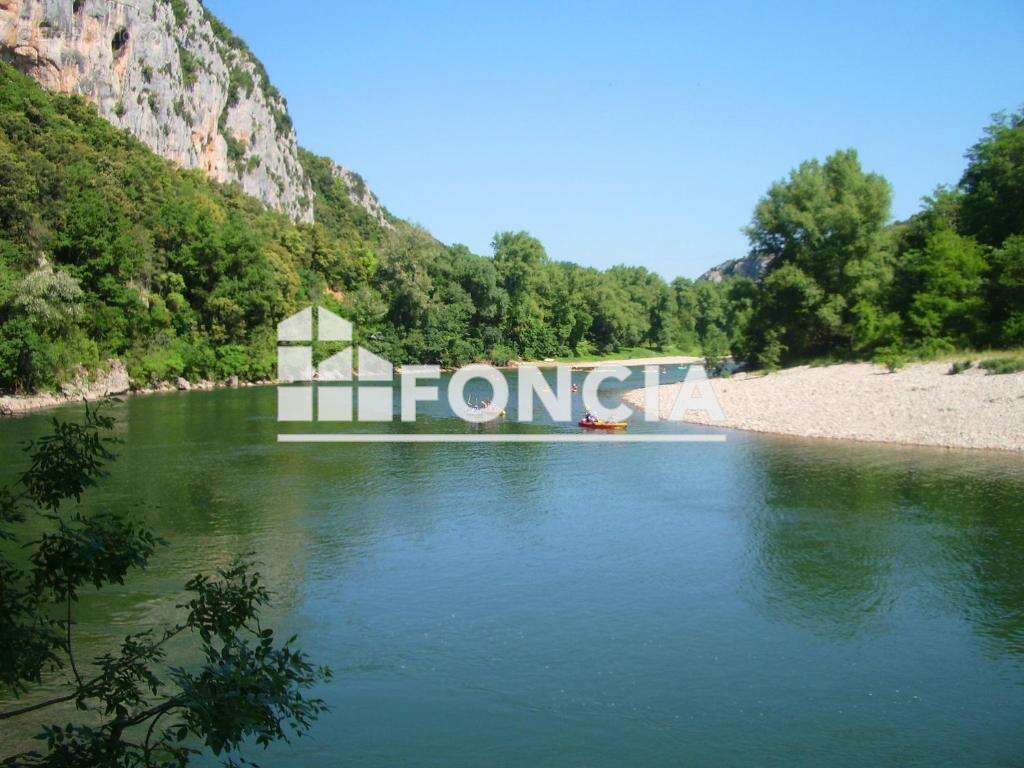 Appartement à BARJAC