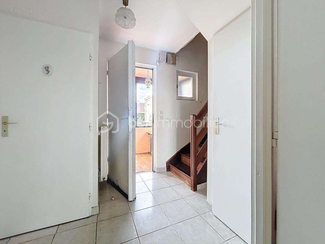 Maison à SAVIGNY-LE-TEMPLE