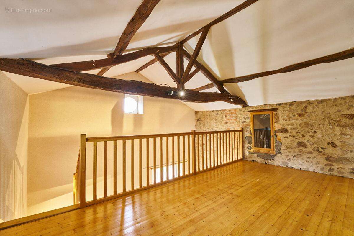 Maison à MORTAGNE-SUR-SEVRE