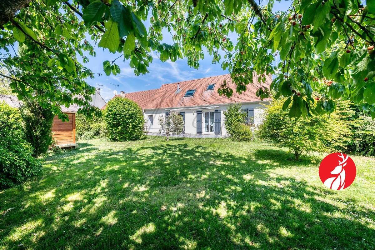 Maison à LA CHAPELLE-LA-REINE