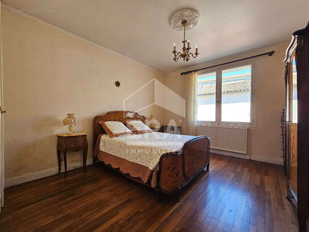 Maison 128m² à roullet-saint-estèphe - photo 10
