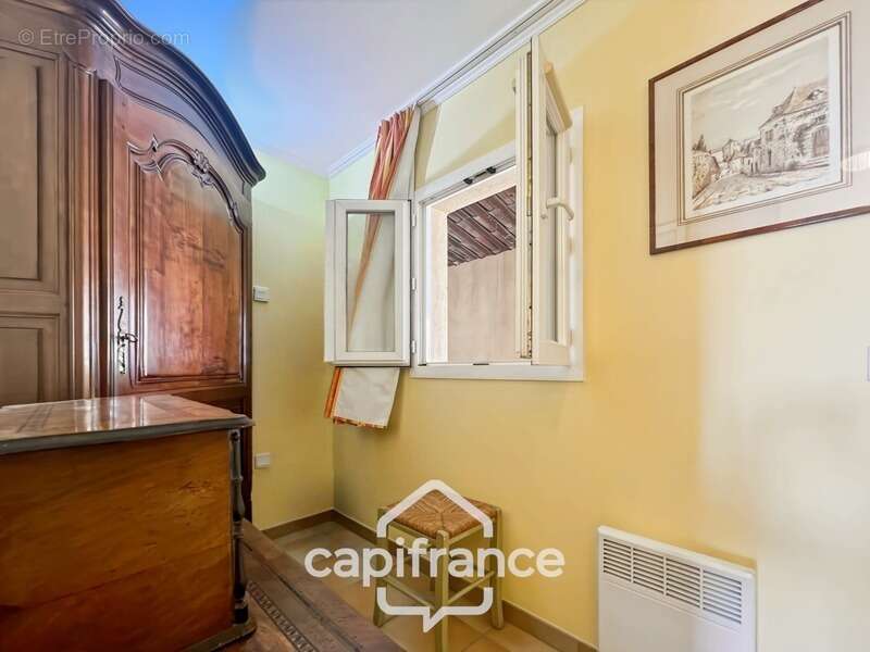 Appartement à MALLEMORT