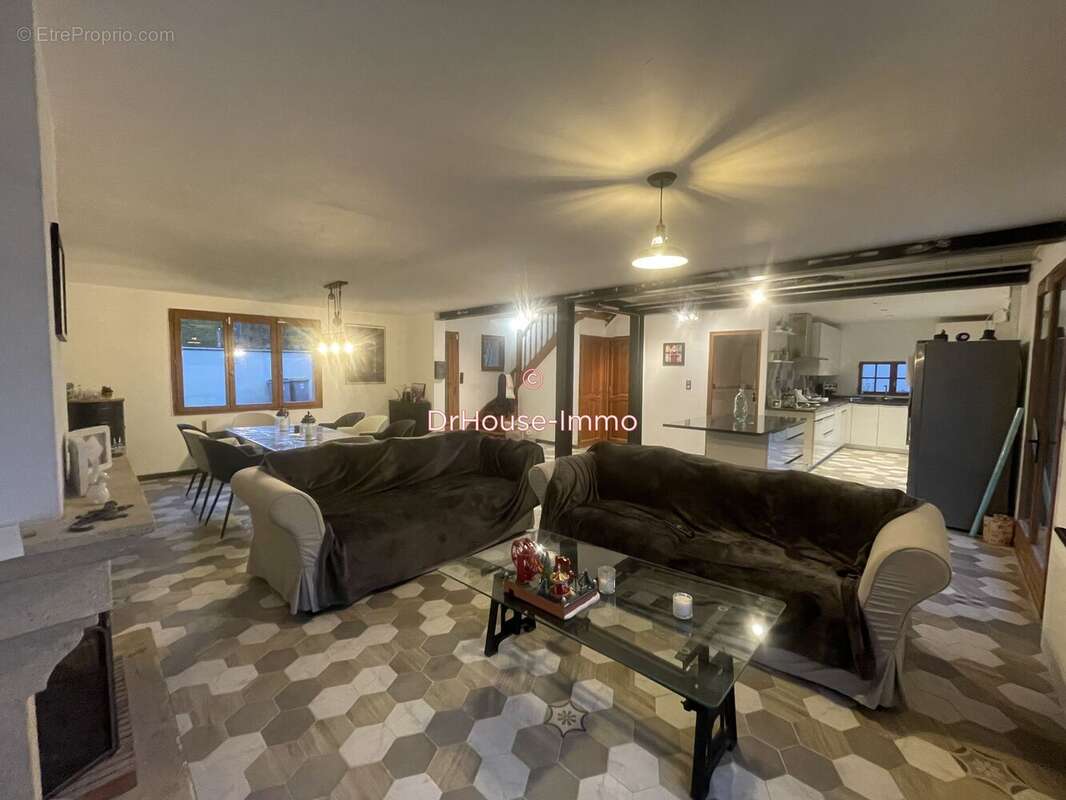 Maison à ROSNY-SUR-SEINE