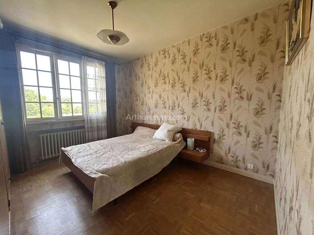 Maison à SAINT-VICTOR-DE-MORESTEL