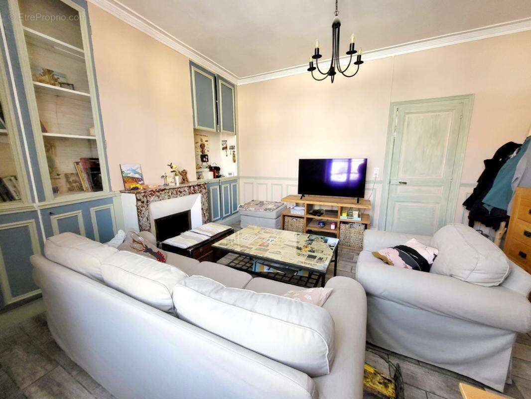 Appartement à MORIGNY-CHAMPIGNY