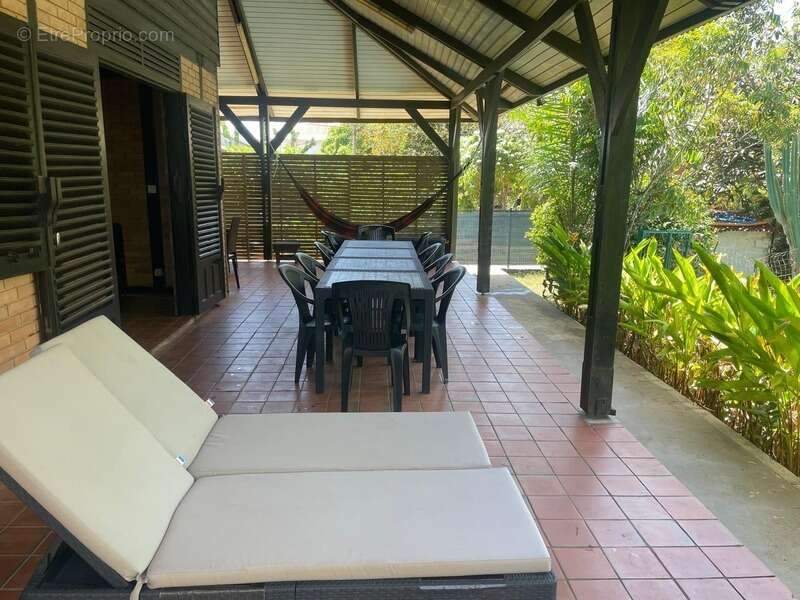 Maison à REMIRE-MONTJOLY