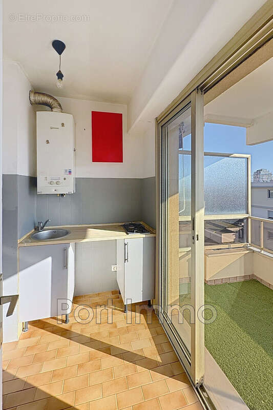 Appartement à SAINT-LAURENT-DU-VAR