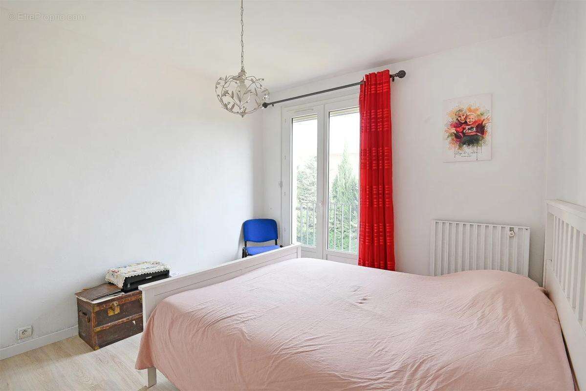 Appartement de 4 pièces de 87 m² à Nîmes - photo 6