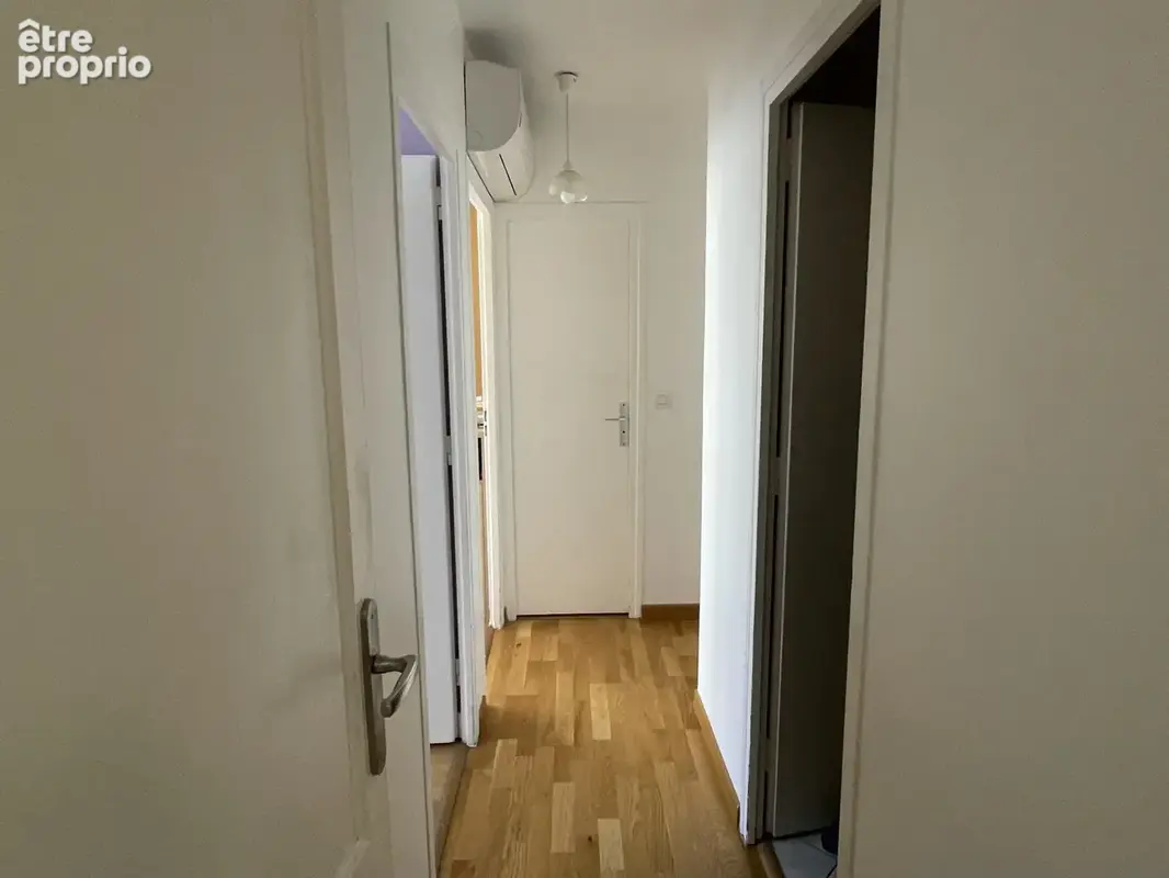 Tête d'Or - La Doua : T5 lumineux avec 3 ch., terrasse, 2 loggias et vue dégagée - photo 13