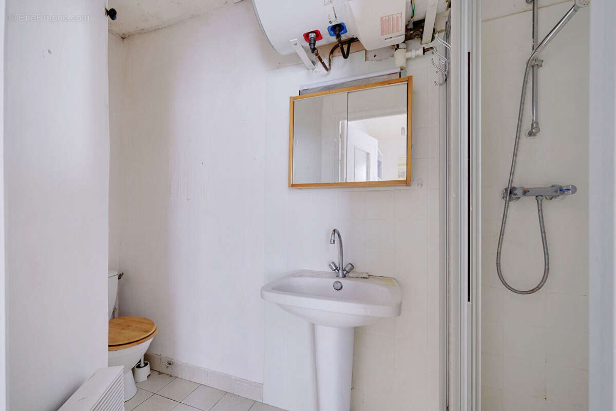 Commerce à PARIS-10E