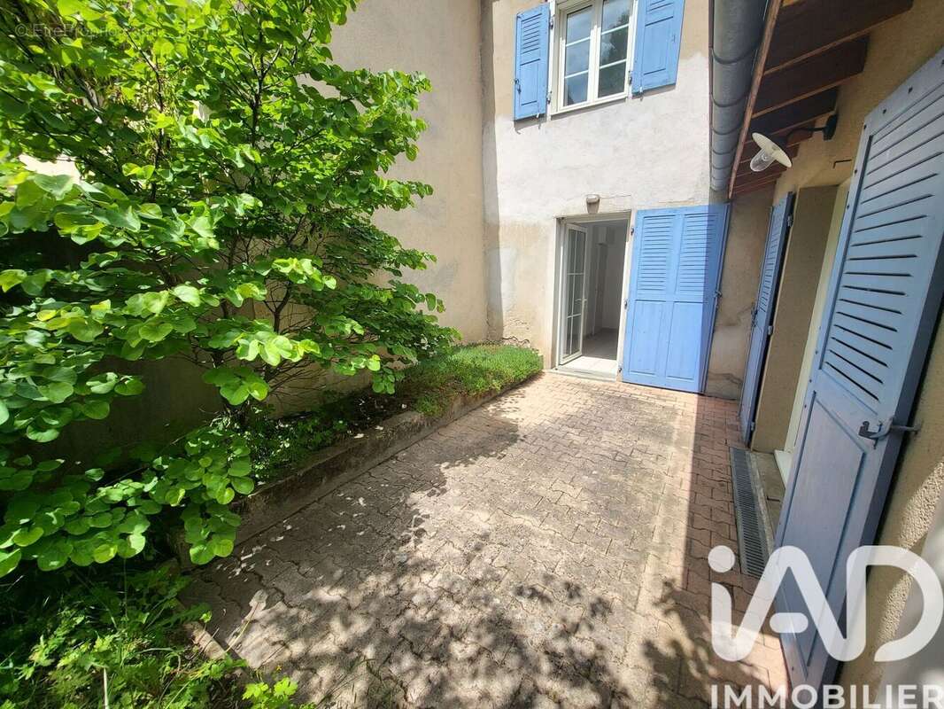 Photo 9 - Appartement à SAINT-JUST-SAINT-RAMBERT