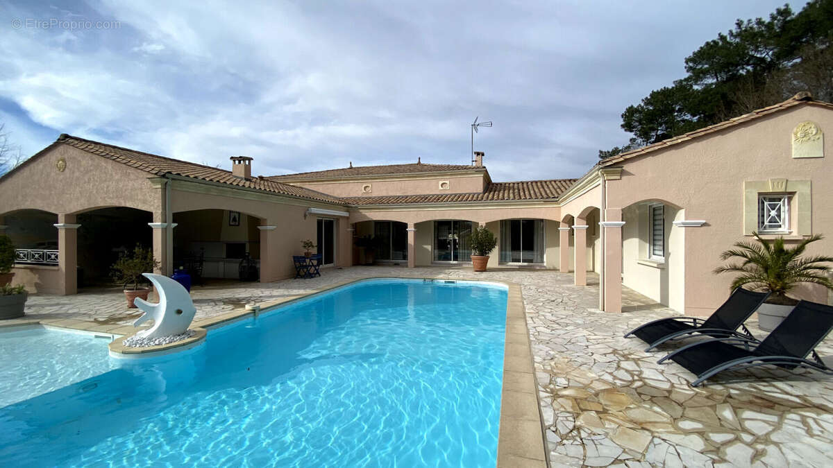 Maison à MARTIGNAS-SUR-JALLE