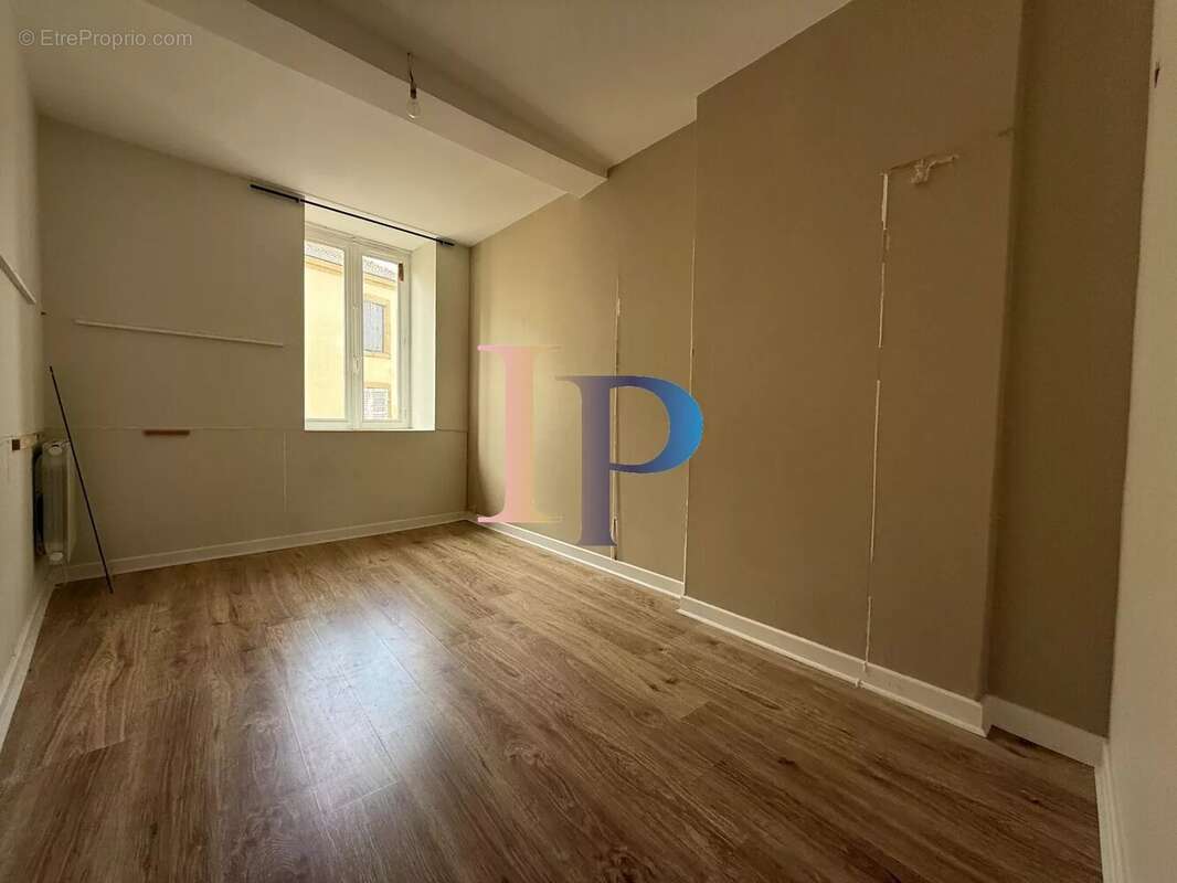 Appartement à CHARLIEU