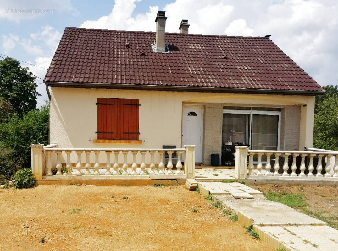 Nevers pavillon t.5  124 m2 hab. sur 1472 m2 - photo 9