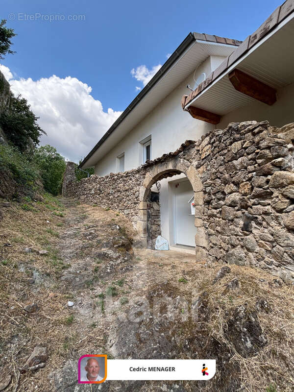 Maison à SERRIERES