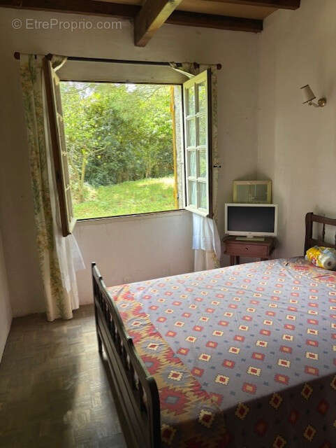 Terrain à LE BURGAUD