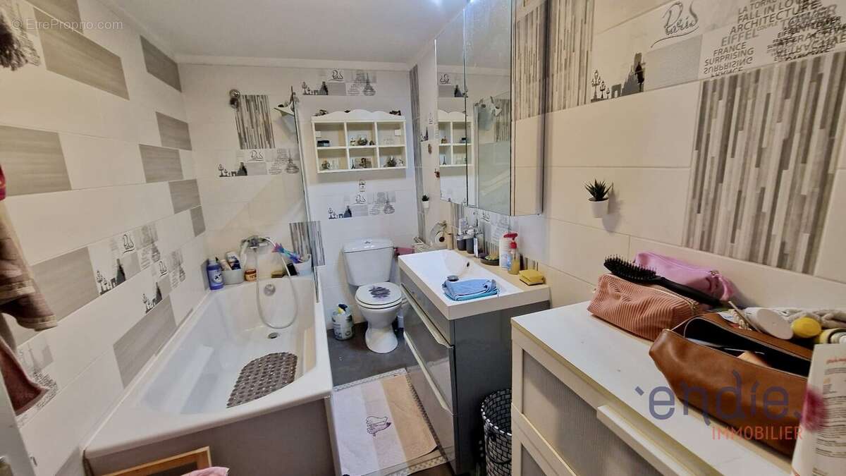 Maison à ARC-LES-GRAY