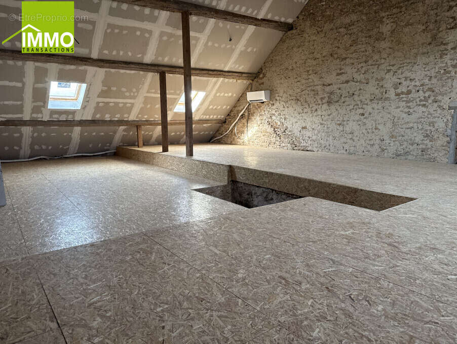 Appartement à LONS-LE-SAUNIER