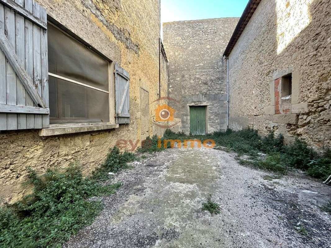 Appartement à LESPIGNAN