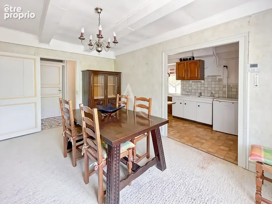Maison en pierre avec dépendances ! 4 chambres - 7 334 m2 de terrain - photo 5