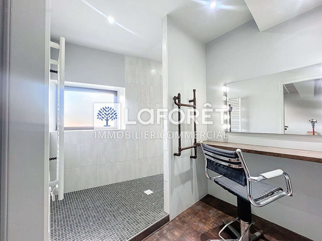 Commerce à MAULEVRIER