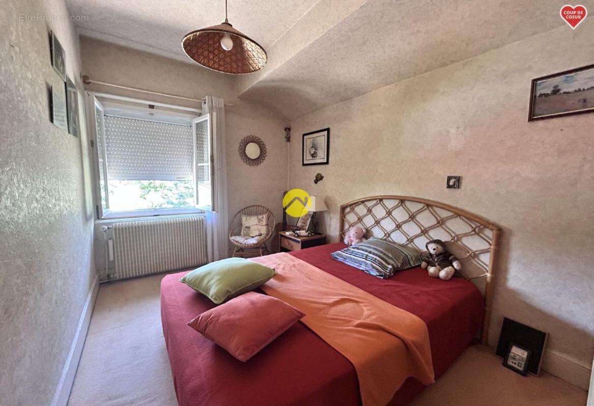 Maison à NERIS-LES-BAINS