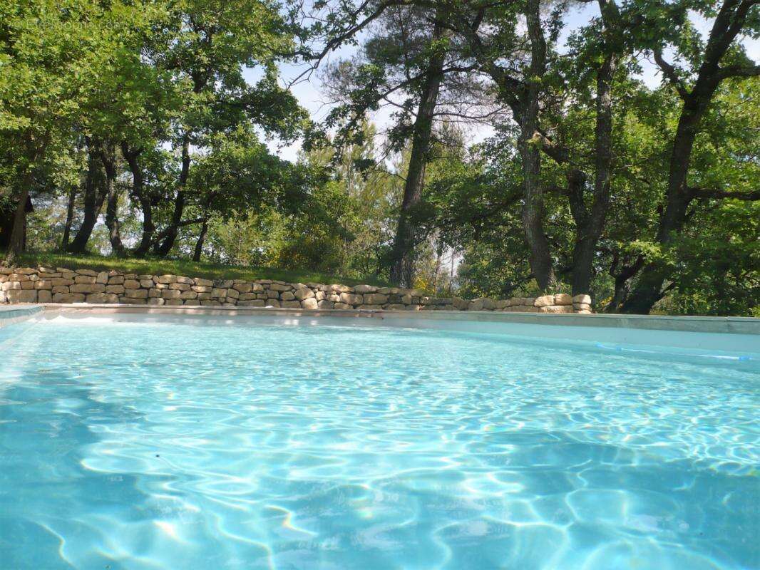 Maison à LE PUY-SAINTE-REPARADE