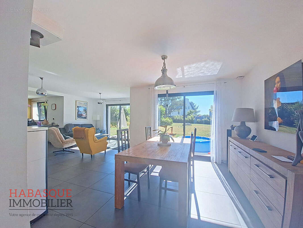 Maison contemporaine 7 pièces à vendre à Guiclan - Réf. 477CD - photo 4